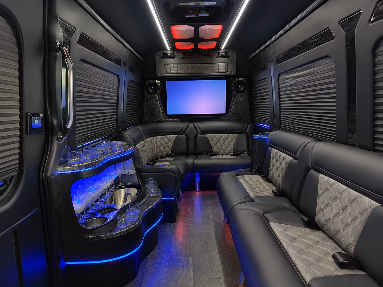 find the perfect transportation for your next airport transfer 3